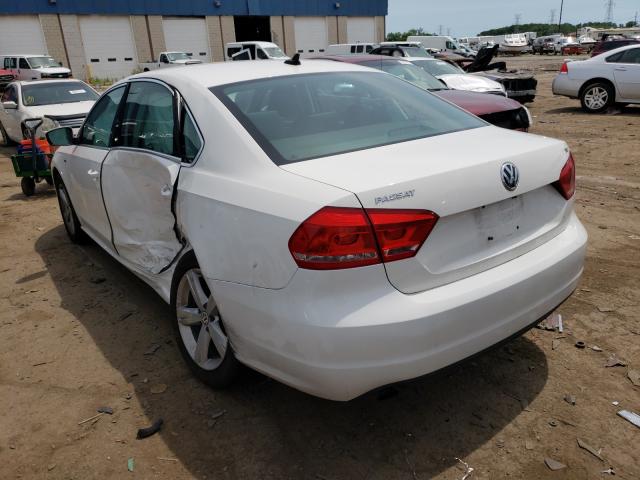 Photo 2 VIN: 1VWAS7A35FC111597 - VOLKSWAGEN PASSAT 