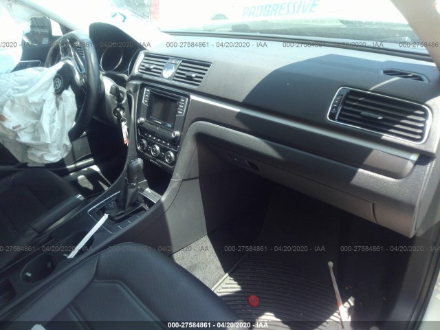 Photo 4 VIN: 1VWAS7A35GC049409 - VOLKSWAGEN PASSAT 