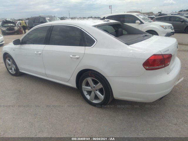 Photo 2 VIN: 1VWAS7A36FC113049 - VOLKSWAGEN PASSAT 