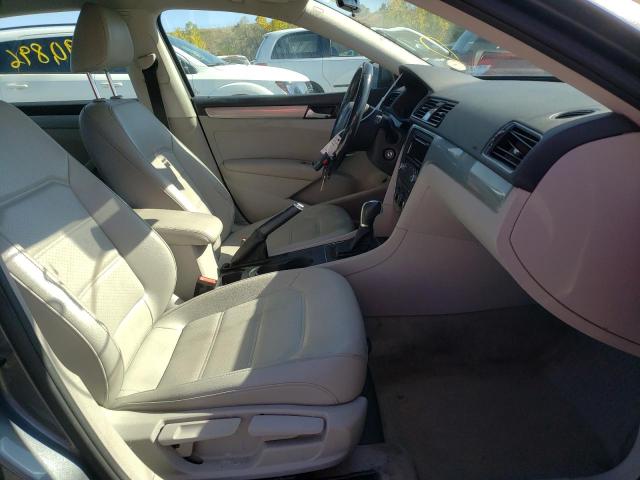 Photo 4 VIN: 1VWAS7A37FC007533 - VOLKSWAGEN PASSAT S 