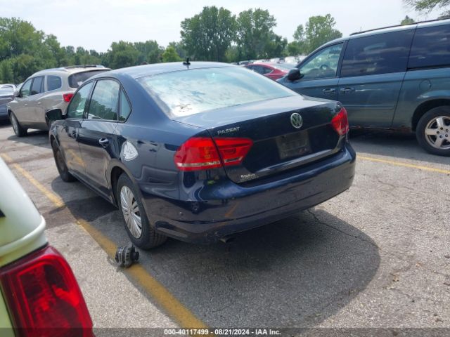 Photo 2 VIN: 1VWAS7A37FC071863 - VOLKSWAGEN PASSAT 