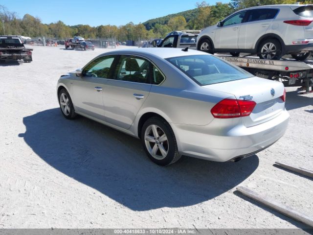 Photo 2 VIN: 1VWAS7A37FC113478 - VOLKSWAGEN PASSAT 