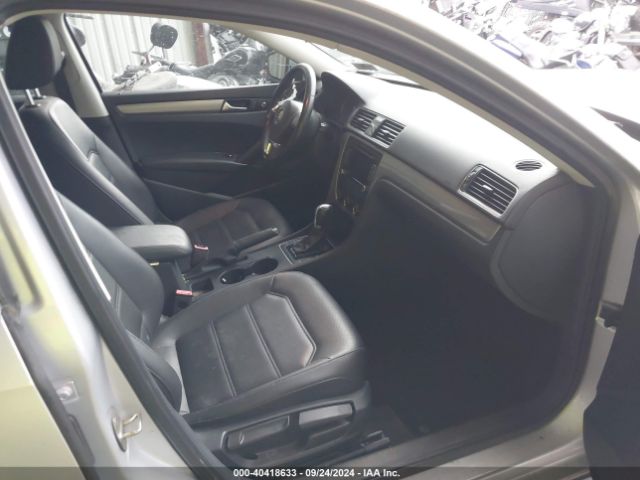 Photo 4 VIN: 1VWAS7A37FC113478 - VOLKSWAGEN PASSAT 