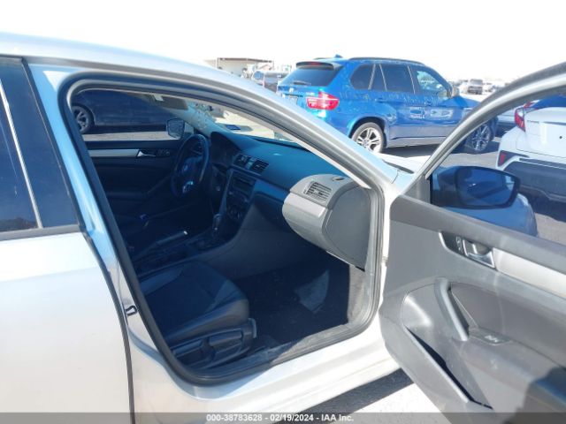 Photo 4 VIN: 1VWAS7A38EC118171 - VOLKSWAGEN JETTA 