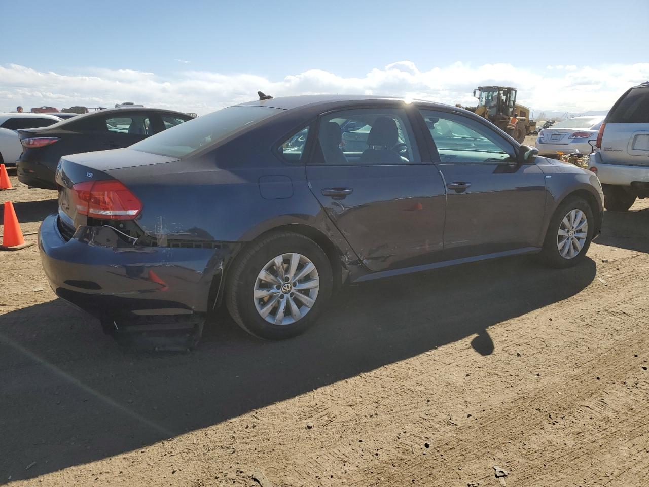 Photo 2 VIN: 1VWAS7A39EC064251 - VOLKSWAGEN PASSAT 