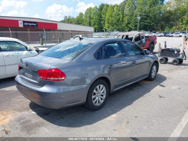 Photo 3 VIN: 1VWAS7A39FC047810 - VOLKSWAGEN PASSAT 