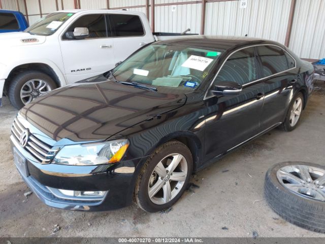 Photo 1 VIN: 1VWAS7A39FC111943 - VOLKSWAGEN PASSAT 