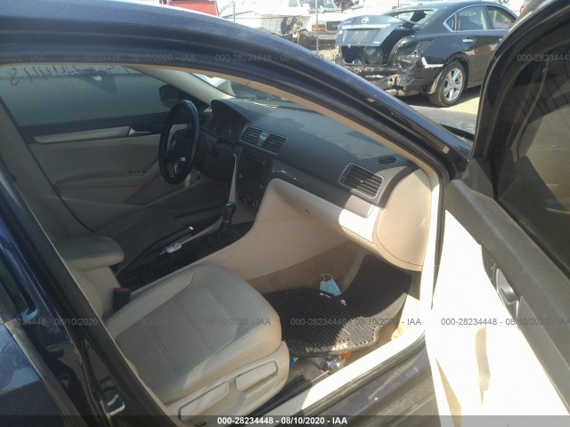 Photo 4 VIN: 1VWAS7A39FC117175 - VOLKSWAGEN PASSAT 