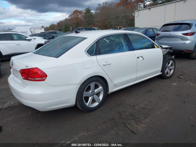 Photo 3 VIN: 1VWAS7A3XFC108369 - VOLKSWAGEN PASSAT 