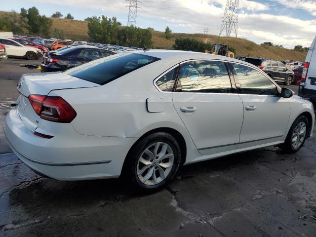 Photo 2 VIN: 1VWAS7A3XGC018656 - VOLKSWAGEN PASSAT 