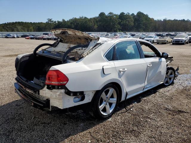 Photo 3 VIN: 1VWAT7A30EC054690 - VOLKSWAGEN PASSAT 