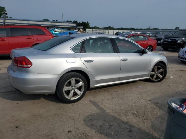 Photo 2 VIN: 1VWAT7A30FC084970 - VOLKSWAGEN PASSAT 