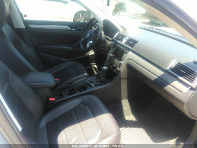 Photo 4 VIN: 1VWAT7A30FC117577 - VOLKSWAGEN PASSAT 