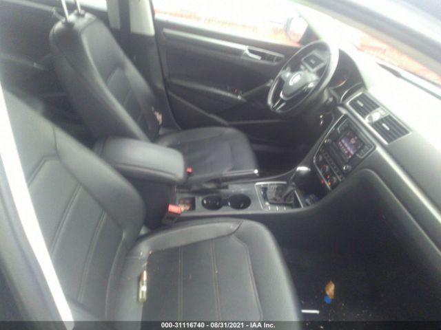 Photo 4 VIN: 1VWAT7A30GC053087 - VOLKSWAGEN PASSAT 