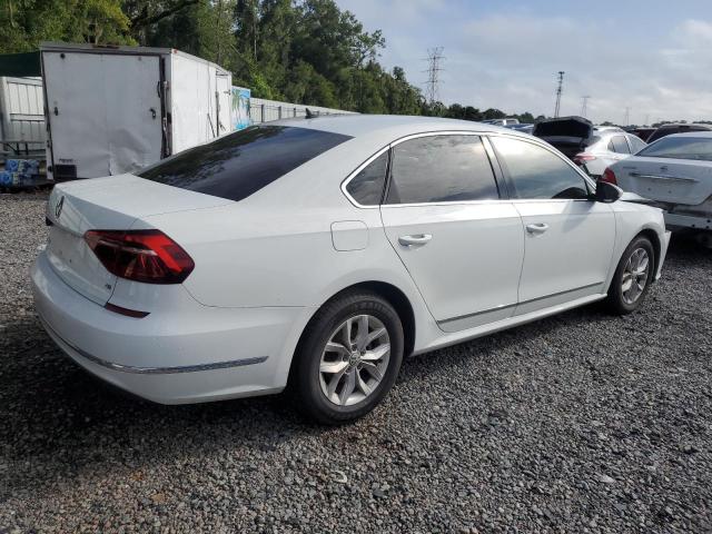 Photo 2 VIN: 1VWAT7A30HC002156 - VOLKSWAGEN PASSAT S 