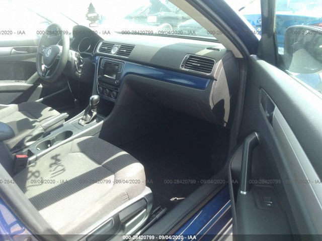 Photo 4 VIN: 1VWAT7A30HC024593 - VOLKSWAGEN PASSAT 