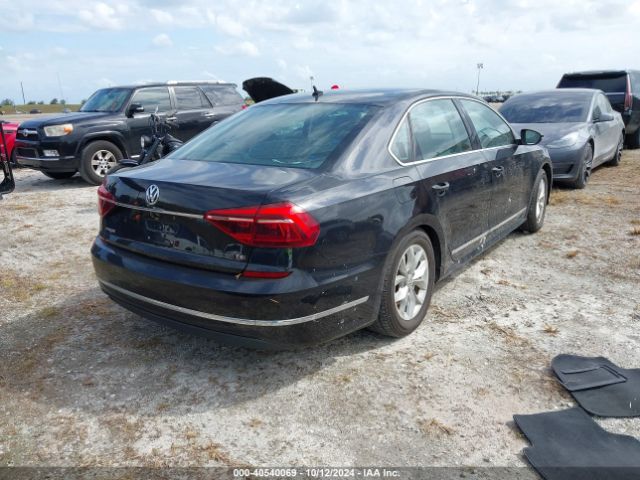 Photo 3 VIN: 1VWAT7A30HC043497 - VOLKSWAGEN PASSAT 