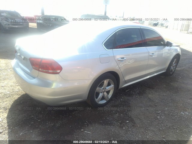 Photo 3 VIN: 1VWAT7A31EC057369 - VOLKSWAGEN PASSAT 