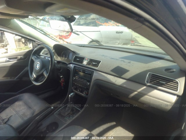 Photo 4 VIN: 1VWAT7A31EC104769 - VOLKSWAGEN PASSAT 