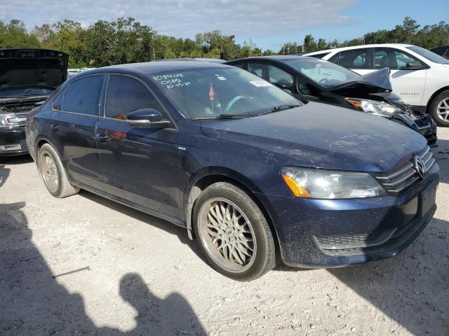 Photo 3 VIN: 1VWAT7A31FC023451 - VOLKSWAGEN PASSAT S 