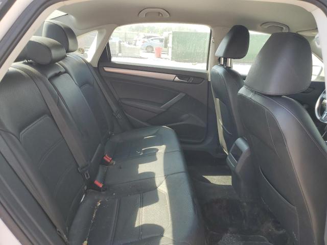 Photo 9 VIN: 1VWAT7A31FC047782 - VOLKSWAGEN PASSAT 