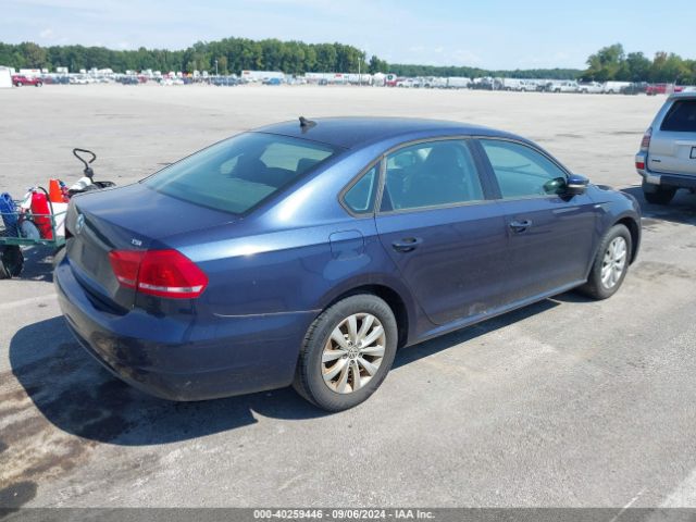 Photo 3 VIN: 1VWAT7A31FC058667 - VOLKSWAGEN PASSAT 