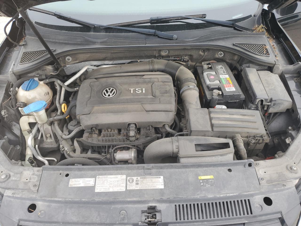 Photo 10 VIN: 1VWAT7A31FC088851 - VOLKSWAGEN PASSAT 