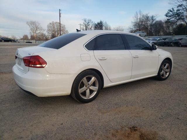 Photo 2 VIN: 1VWAT7A31FC100898 - VOLKSWAGEN PASSAT 