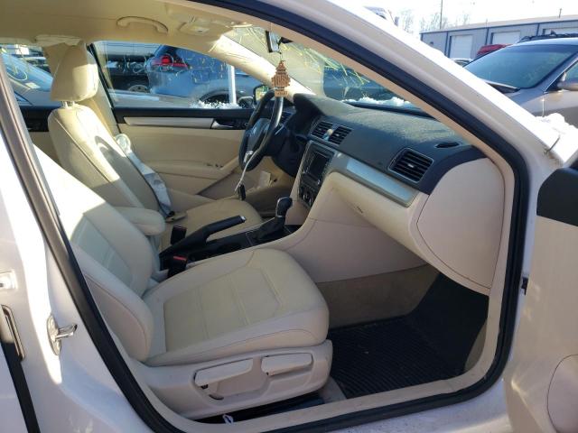 Photo 4 VIN: 1VWAT7A31FC107236 - VOLKSWAGEN PASSAT 