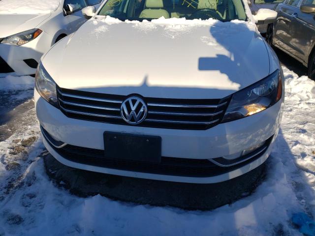 Photo 8 VIN: 1VWAT7A31FC107236 - VOLKSWAGEN PASSAT 