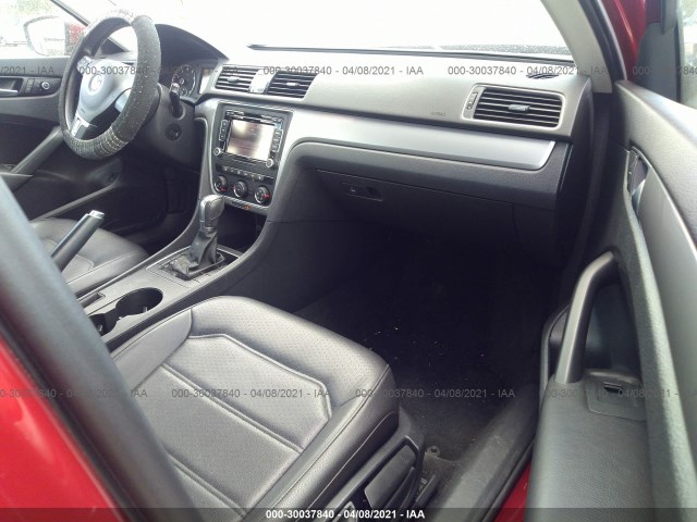 Photo 4 VIN: 1VWAT7A31FC119807 - VOLKSWAGEN PASSAT 