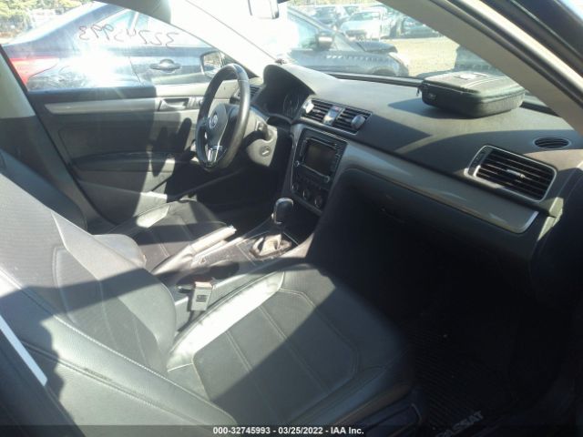 Photo 4 VIN: 1VWAT7A31FC121749 - VOLKSWAGEN PASSAT 