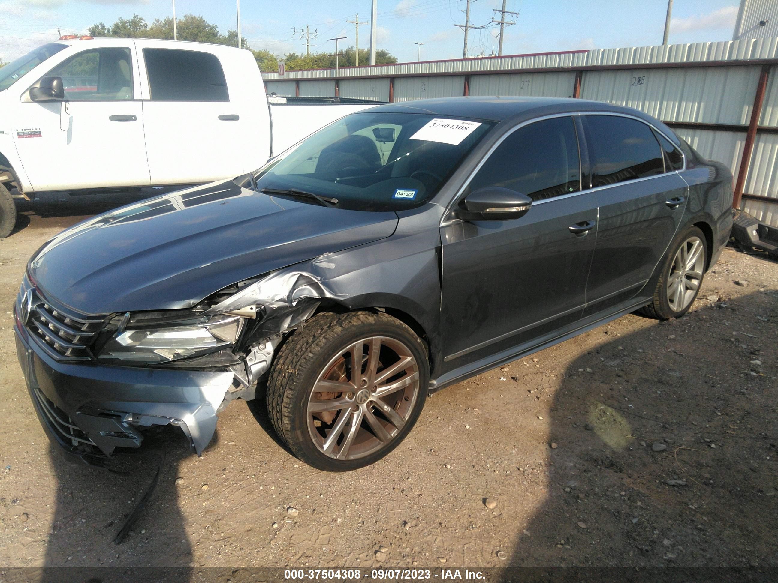 Photo 1 VIN: 1VWAT7A31GC037478 - VOLKSWAGEN PASSAT 