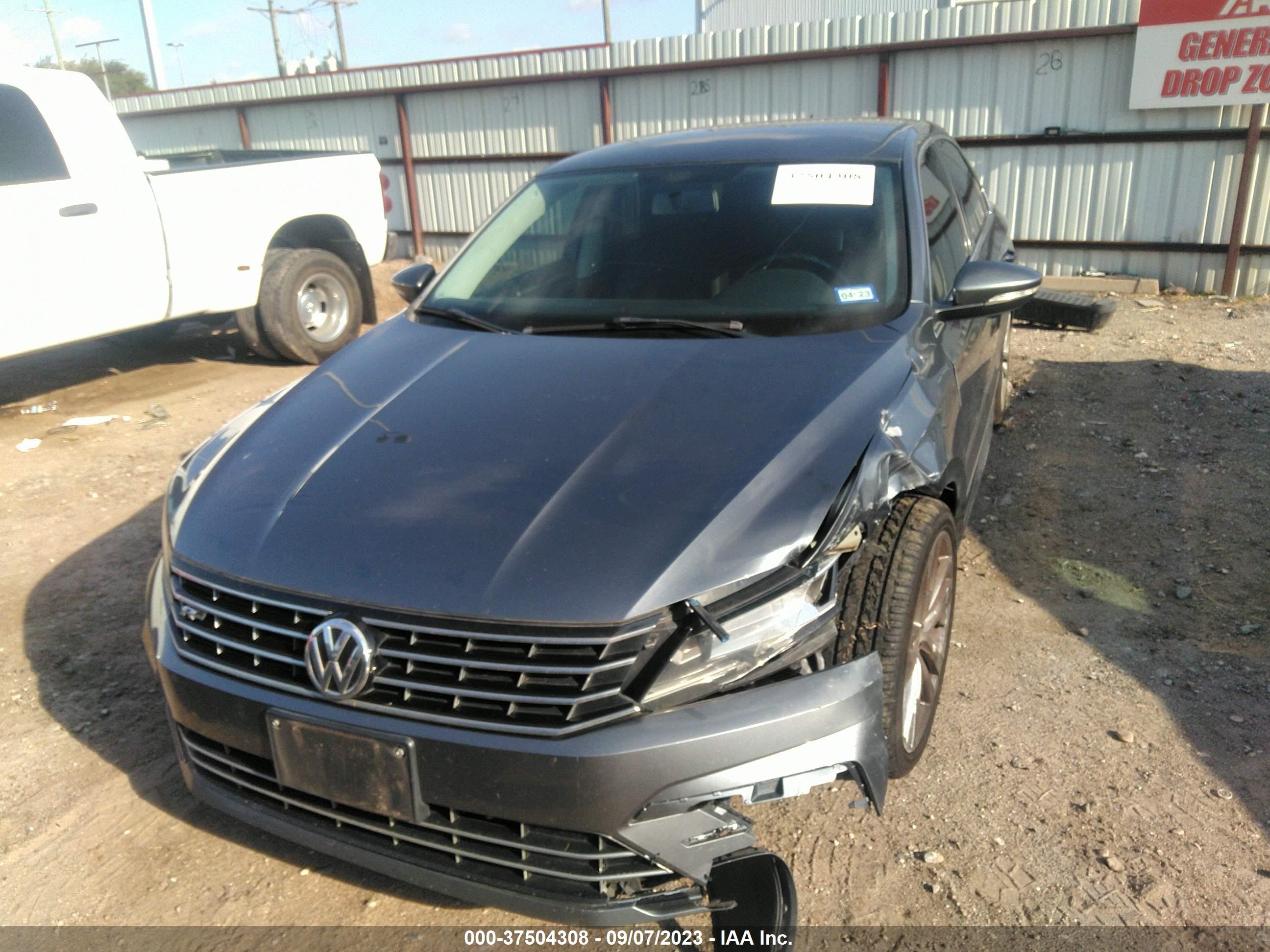 Photo 11 VIN: 1VWAT7A31GC037478 - VOLKSWAGEN PASSAT 