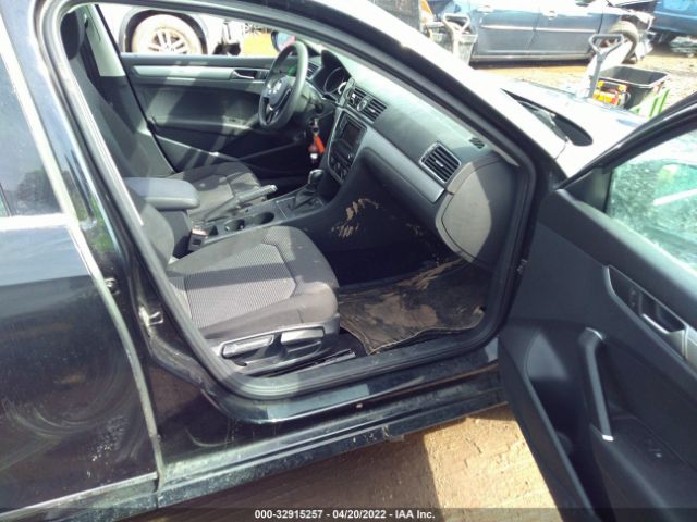 Photo 4 VIN: 1VWAT7A31HC010704 - VOLKSWAGEN PASSAT 