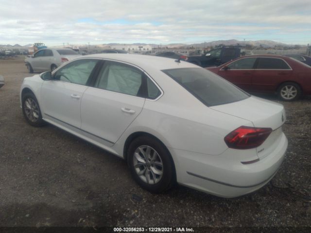 Photo 2 VIN: 1VWAT7A31HC026367 - VOLKSWAGEN PASSAT 