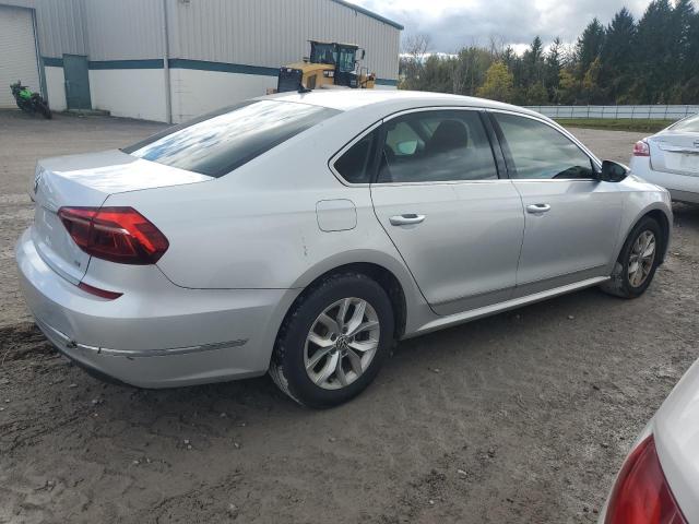 Photo 2 VIN: 1VWAT7A31HC040799 - VOLKSWAGEN PASSAT 