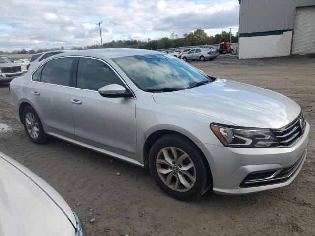 Photo 3 VIN: 1VWAT7A31HC040799 - VOLKSWAGEN PASSAT 