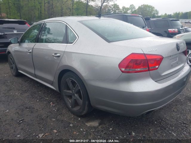 Photo 2 VIN: 1VWAT7A32EC054772 - VOLKSWAGEN PASSAT 