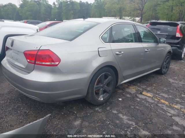 Photo 3 VIN: 1VWAT7A32EC054772 - VOLKSWAGEN PASSAT 