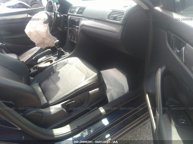 Photo 4 VIN: 1VWAT7A32EC058143 - VOLKSWAGEN PASSAT 