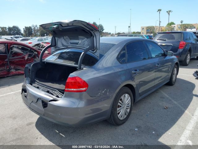 Photo 3 VIN: 1VWAT7A32EC106210 - VOLKSWAGEN PASSAT 