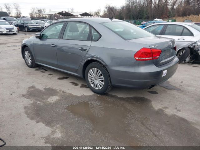 Photo 2 VIN: 1VWAT7A32FC002219 - VOLKSWAGEN PASSAT 