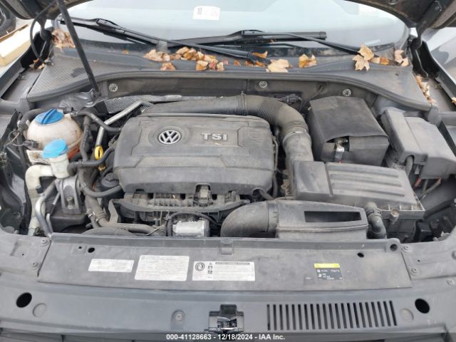 Photo 9 VIN: 1VWAT7A32FC002219 - VOLKSWAGEN PASSAT 