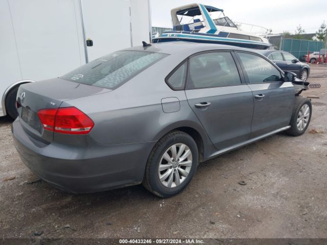 Photo 3 VIN: 1VWAT7A32FC005511 - VOLKSWAGEN PASSAT 