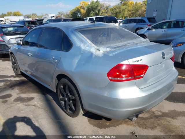 Photo 2 VIN: 1VWAT7A32FC006321 - VOLKSWAGEN PASSAT 