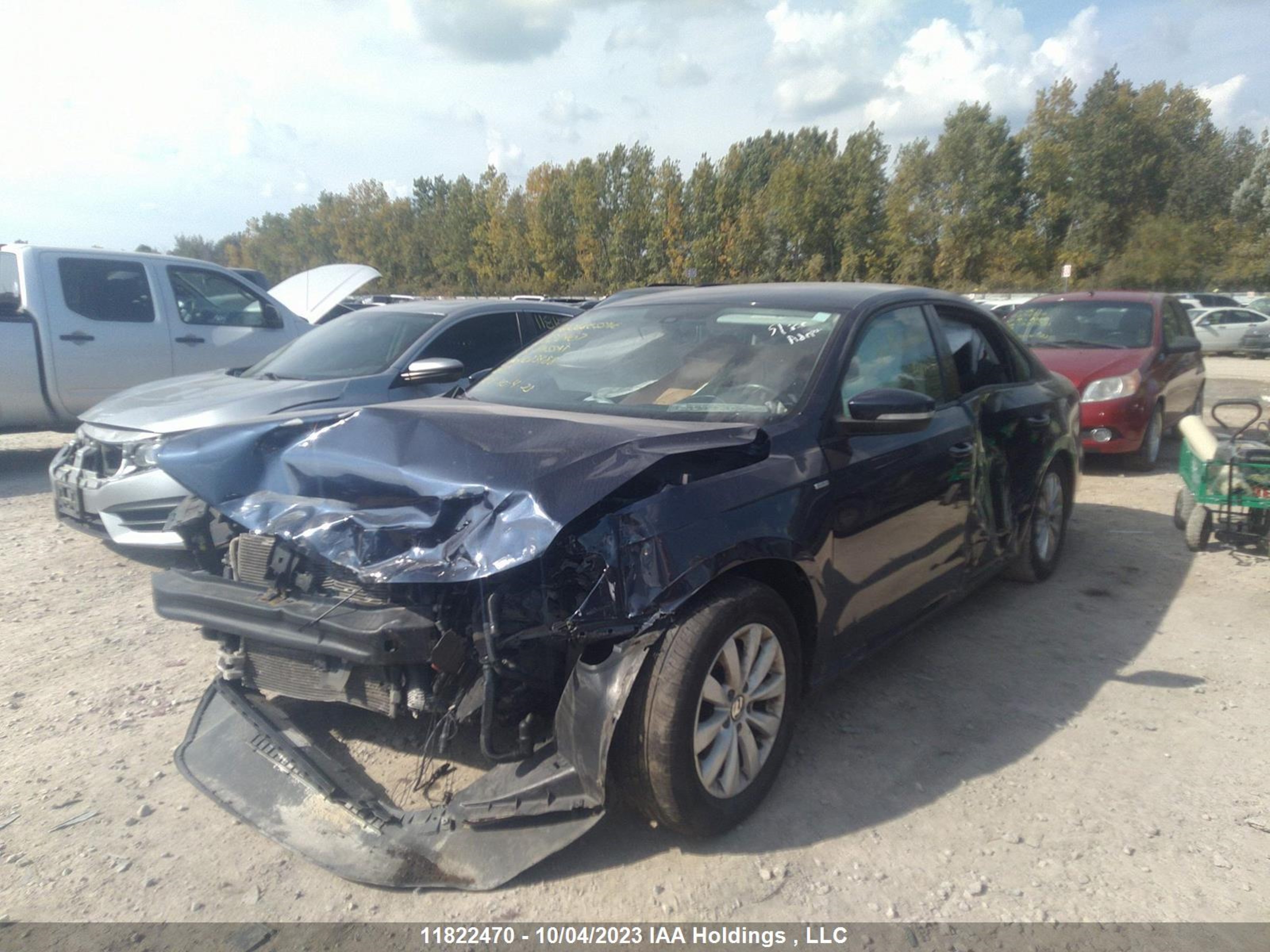 Photo 1 VIN: 1VWAT7A32FC023488 - VOLKSWAGEN PASSAT 