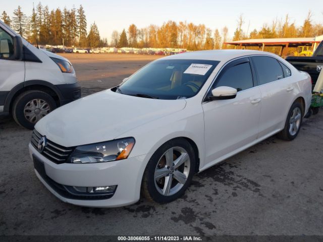 Photo 1 VIN: 1VWAT7A32FC084906 - VOLKSWAGEN PASSAT 