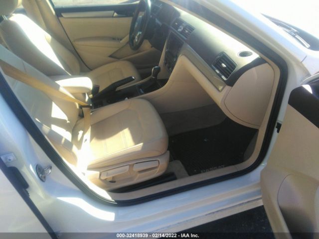 Photo 4 VIN: 1VWAT7A32FC103115 - VOLKSWAGEN PASSAT 