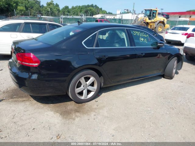 Photo 3 VIN: 1VWAT7A32FC106368 - VOLKSWAGEN PASSAT 